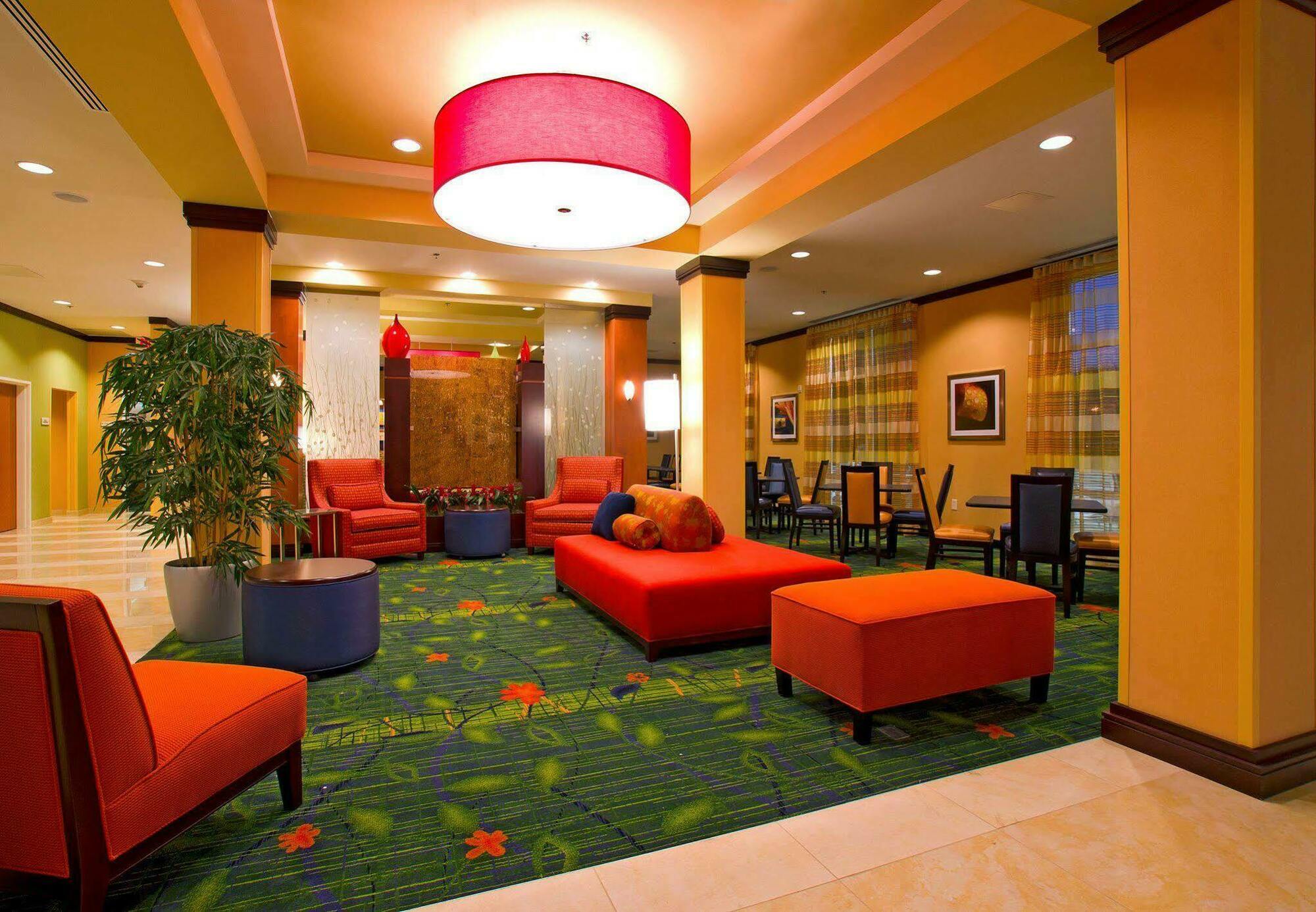 Fairfield Inn & Suites By Marriott San Antonio Downtown/Alamo Plaza Exterior photo