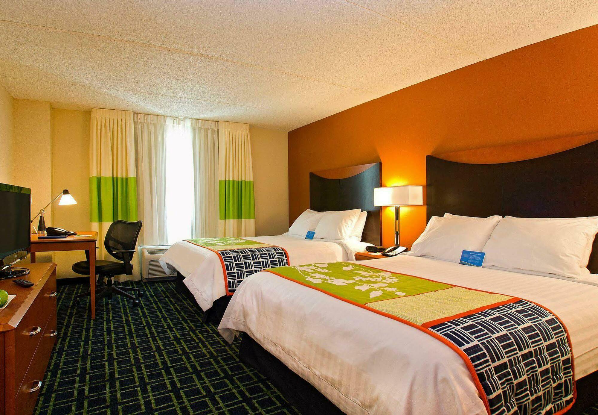 Fairfield Inn & Suites By Marriott San Antonio Downtown/Alamo Plaza Exterior photo
